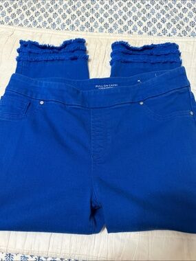 Chico's Vibrant Blue Pull-On Capri Jeans